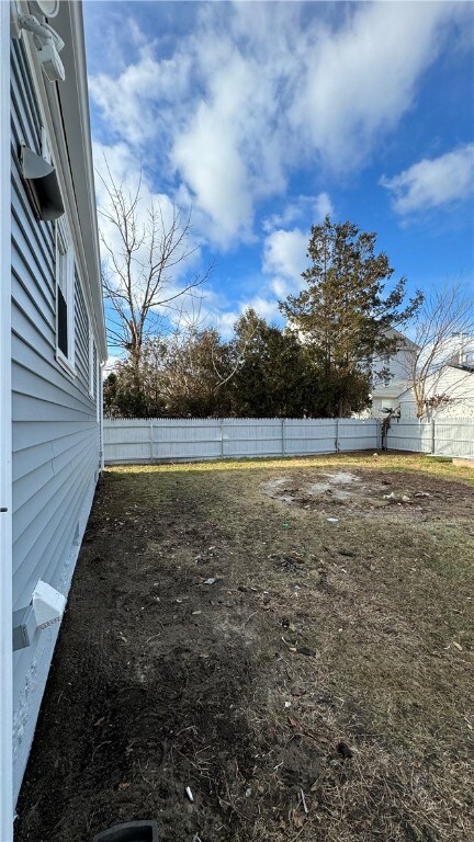 50 Ordway St, Pawtucket, RI 02861 - photo 5