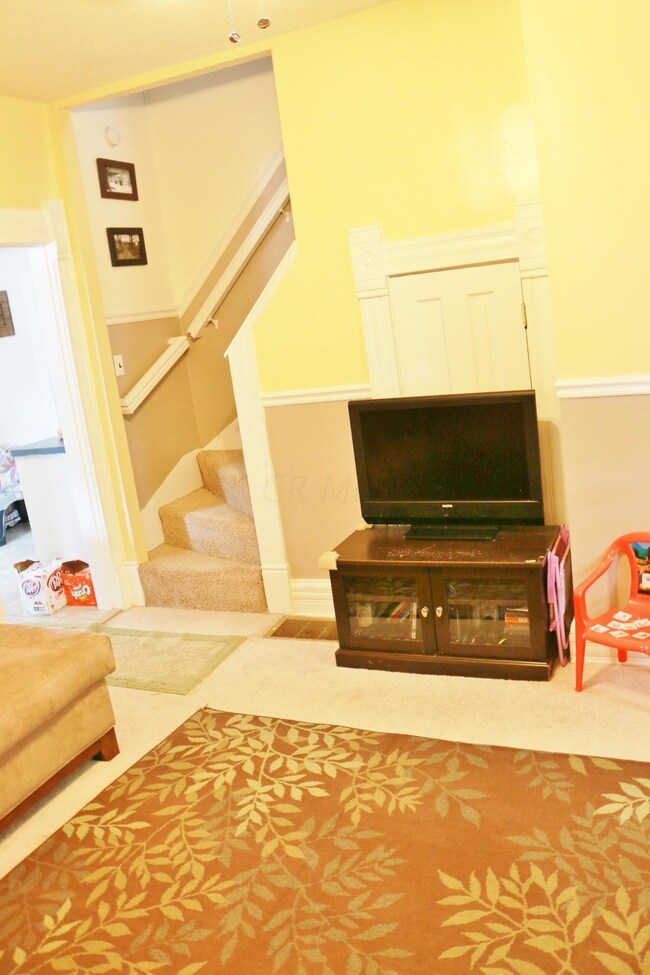 628 Milford Ave, Marysville, OH 43040 - photo 5