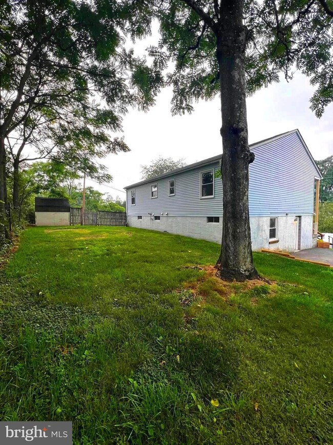 100 Parkwood Cir, Winchester, VA 22602 - photo 7