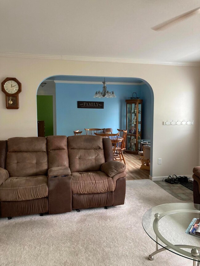 Living room to Dining room