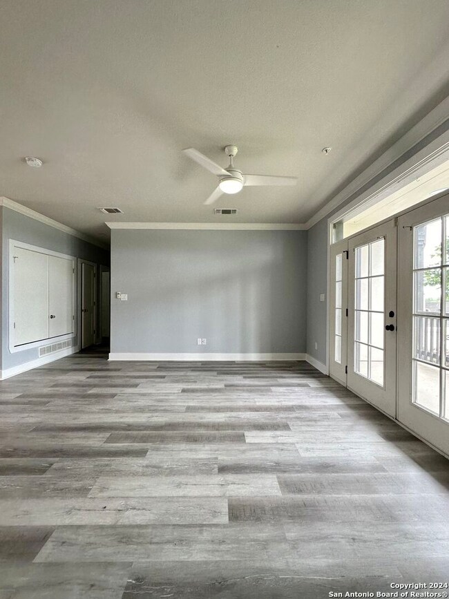 831 Terrell Rd unit 103, Terrell Hills, TX 78209 - photo 3