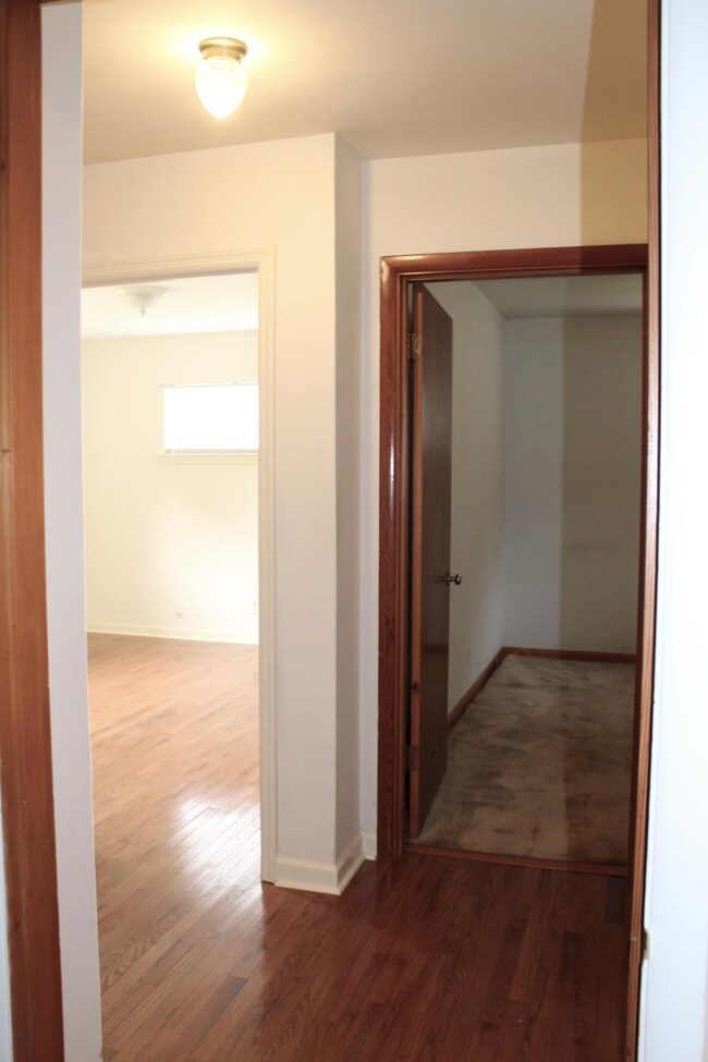 1420 Cloverdale Cir, Hixson, TN 37343 - photo 3