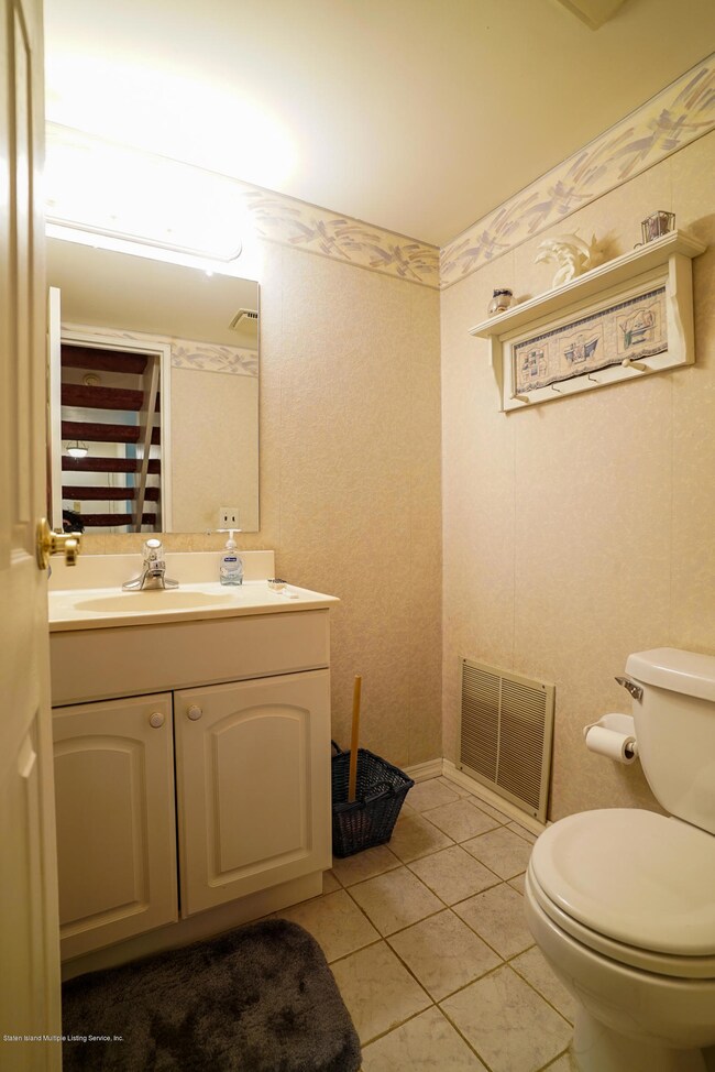 1814 Forest Hill Rd unit 87F, Staten Island, NY 10314 - photo 6