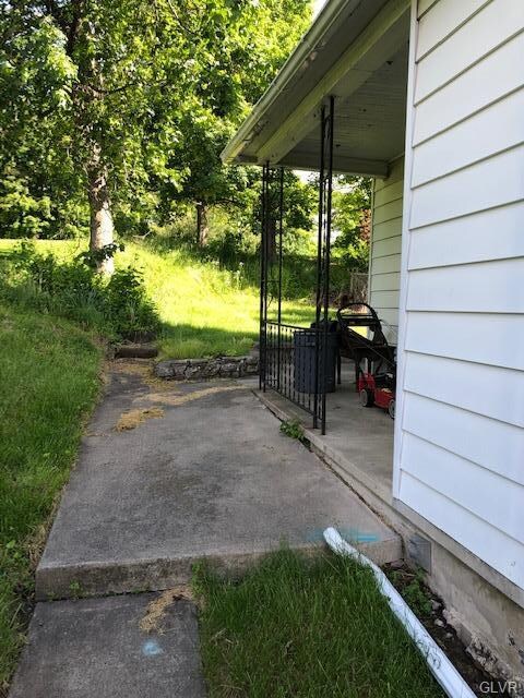 535 W Pennsylvania Ave, Pen Argyl, PA 18072 - photo 3