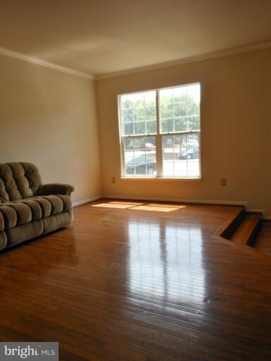 10298 Butternut Cir, Manassas, VA 20110 - photo 6