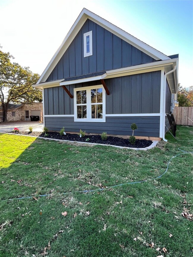 1035 Oak Dr, Denison, TX 75020 - photo 3