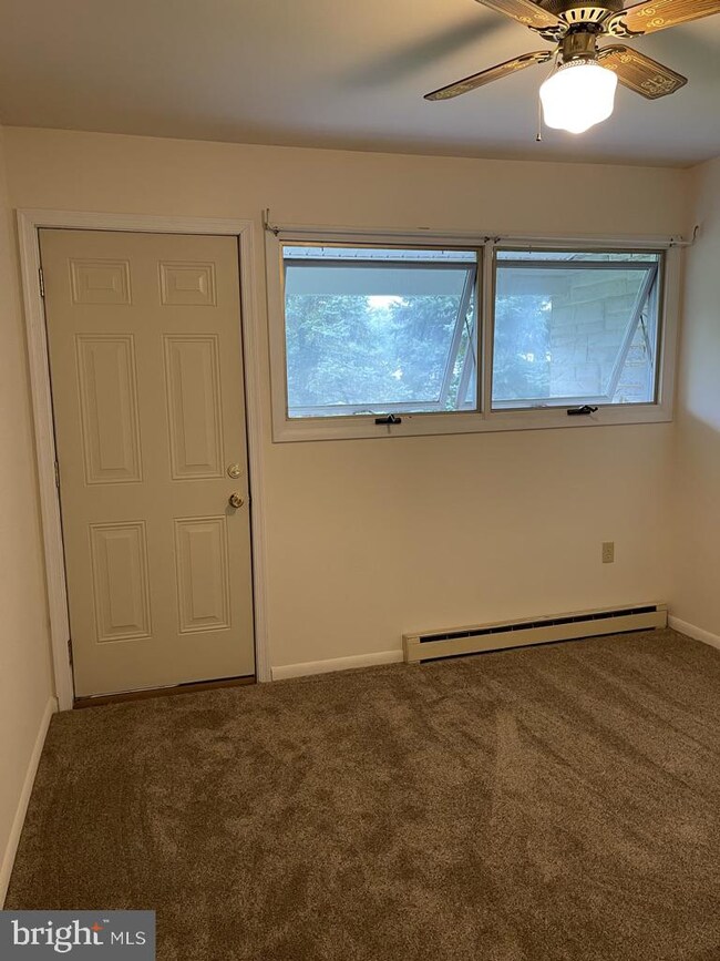 166 S Lime St unit 5, Quarryville, PA 17566 - photo 3