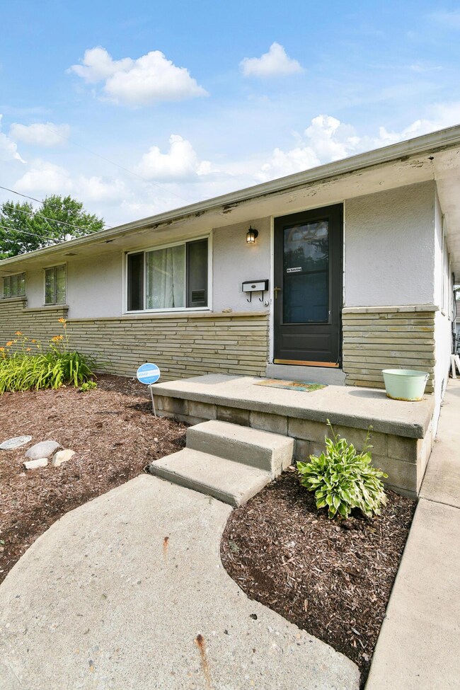 3496 Vanderberg Avenue Columbus Ohio-5-1