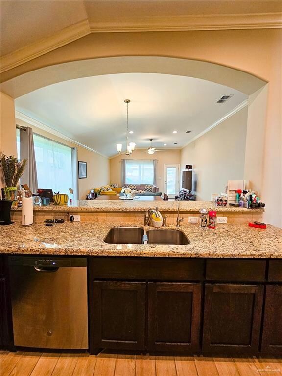 2011 Robin Ln, Mission, TX 78572 - photo 6