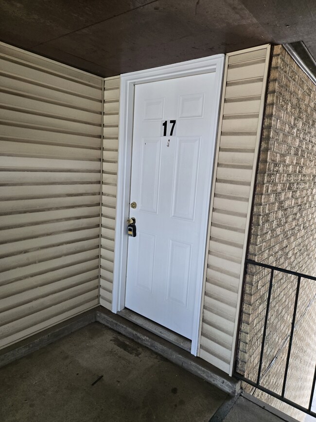 555 N Dupont Ave unit A17, Madison, TN 37115 - photo 3