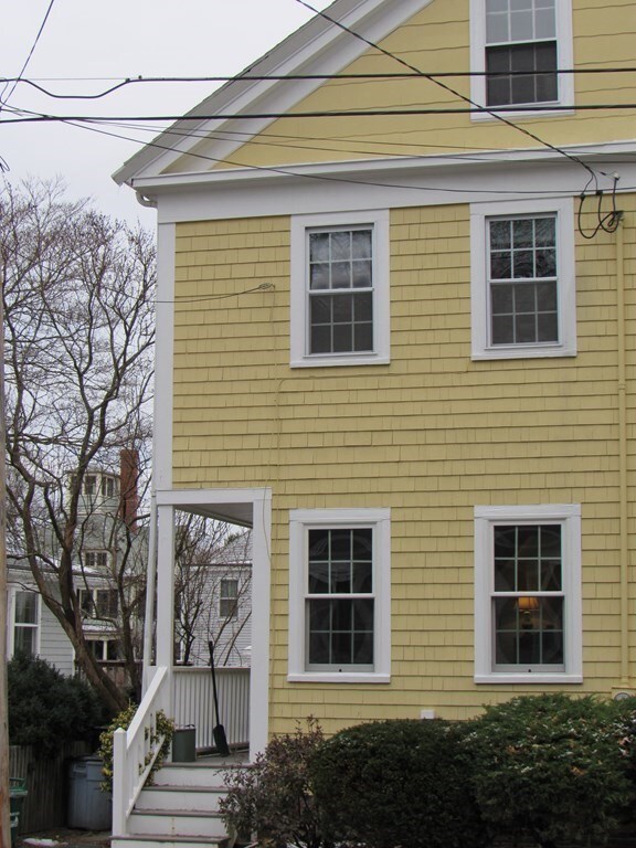 7 Allen St, Newburyport, MA 01950 - photo 2