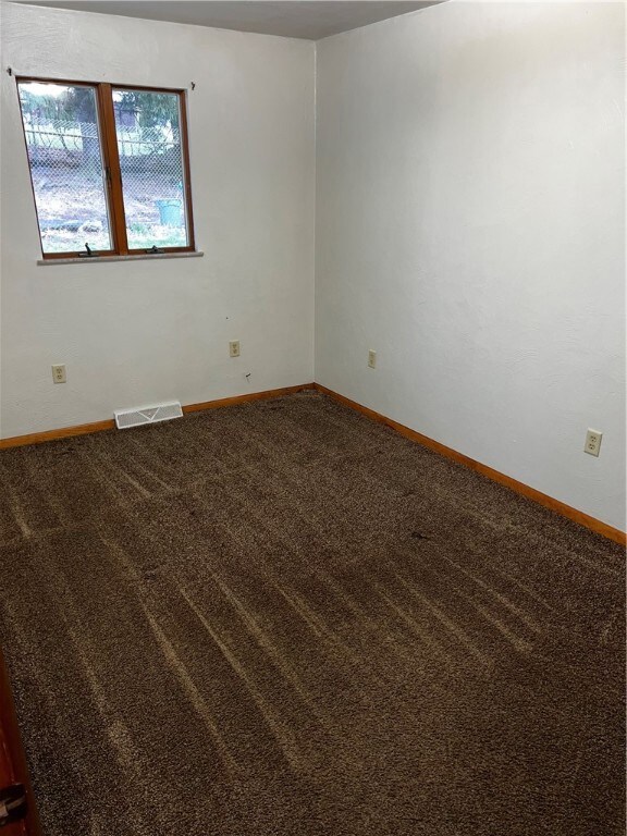 3018 Main St, Claridge, PA 15623 - photo 6