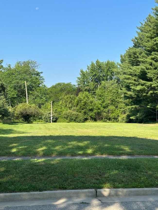 5915 Leeway Dr, Midland, MI 48640 - photo 3