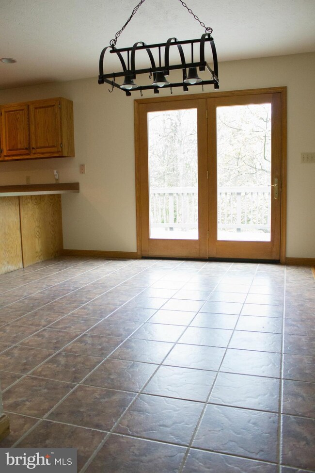 1908 Goldmiller Rd, Bunker Hill, WV 25413 - photo 7