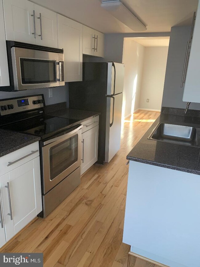 6244 Ducketts Ln, Elkridge, MD 21075 - photo 3