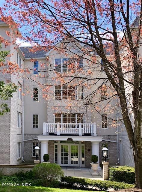 2 Homestead Ln unit 210, Greenwich, CT 06831 - photo 2