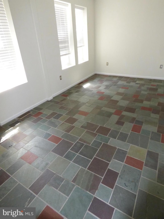 1915 New Hampshire Ave NW unit B, Washington, DC 20009 - photo 7