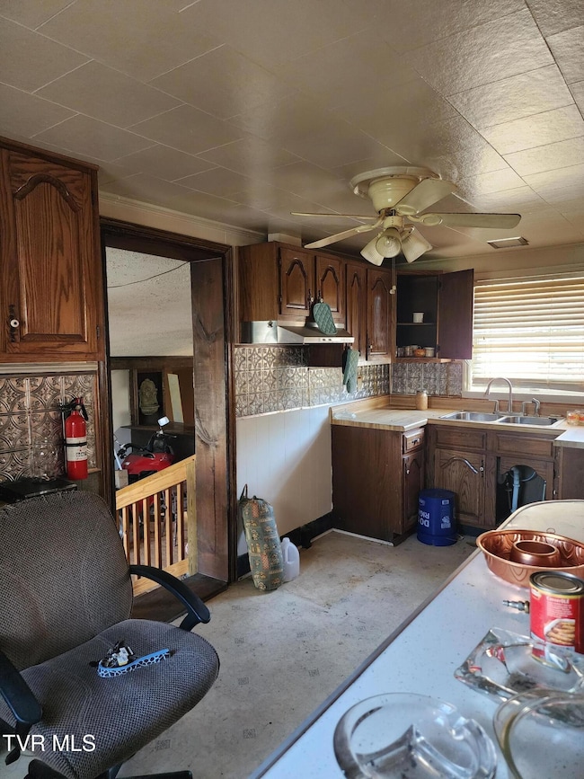 8506 Hickory St, Pound, VA 24279 - photo 2