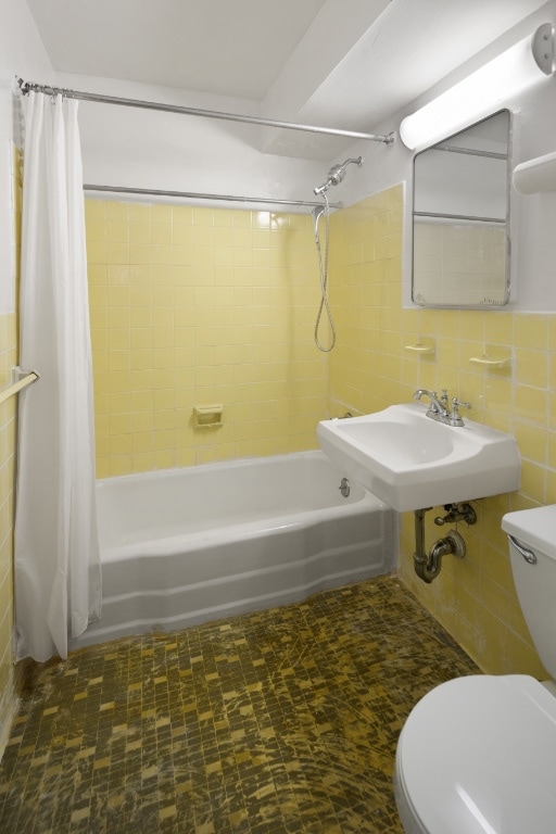 Chatham Green Apartments unit 8F, New York, NY 10038 - photo 7