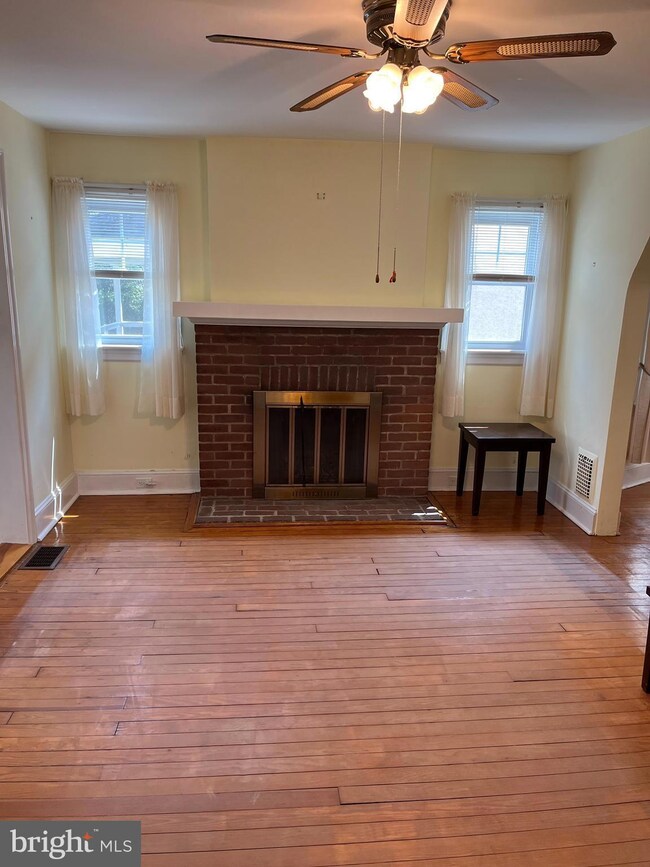 328 E Glenside Ave, Glenside, PA 19038 - photo 5