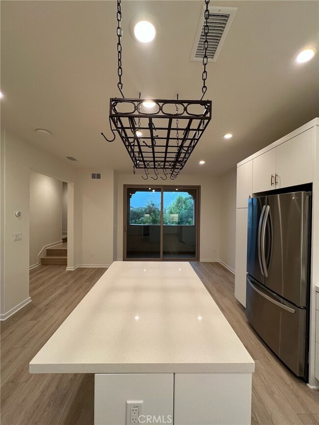 120 Trailing Comet, Irvine, CA 92618 - photo 4
