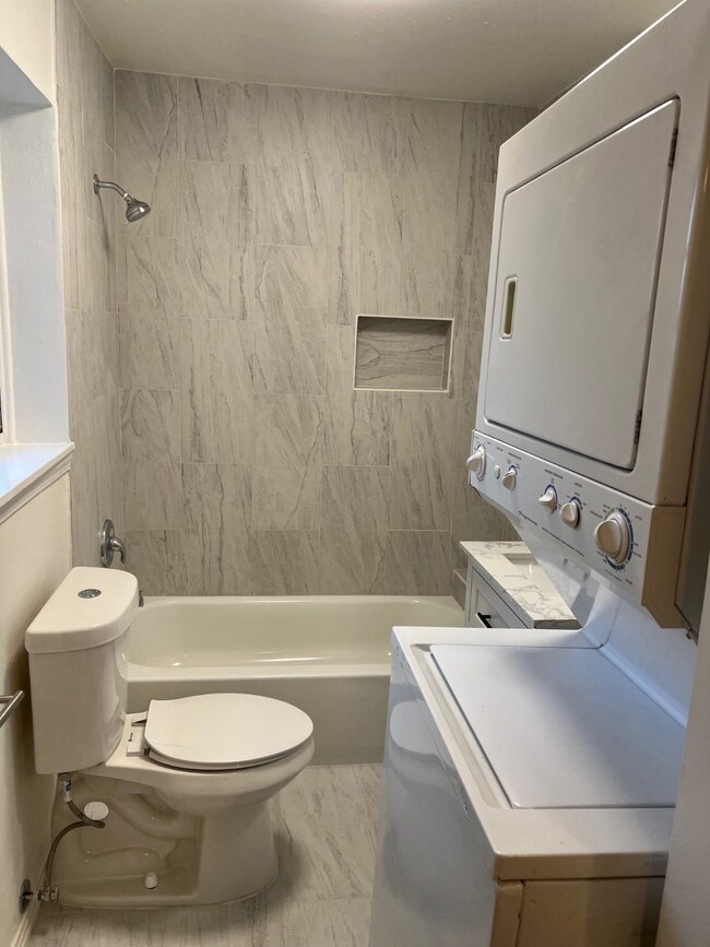 2005 Welch St unit 1/2, Houston, TX 77019 - photo 5