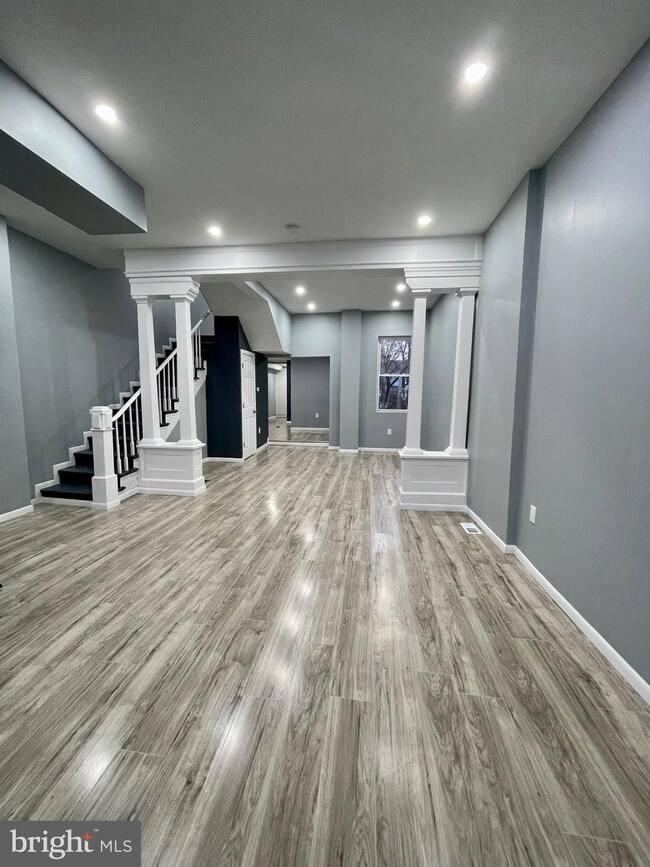 426 S 7th St, Reading, PA 19602 - photo 2