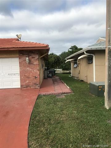 7101 NW 77th St, Tamarac, FL 33321 - photo 2