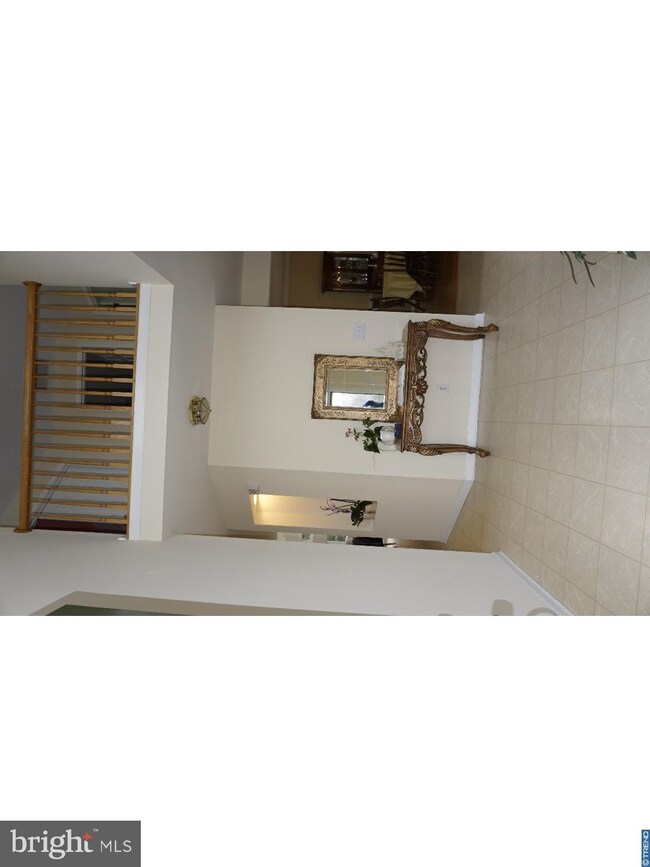 10 Sir Barton Ct, Newark, DE 19702 - photo 2