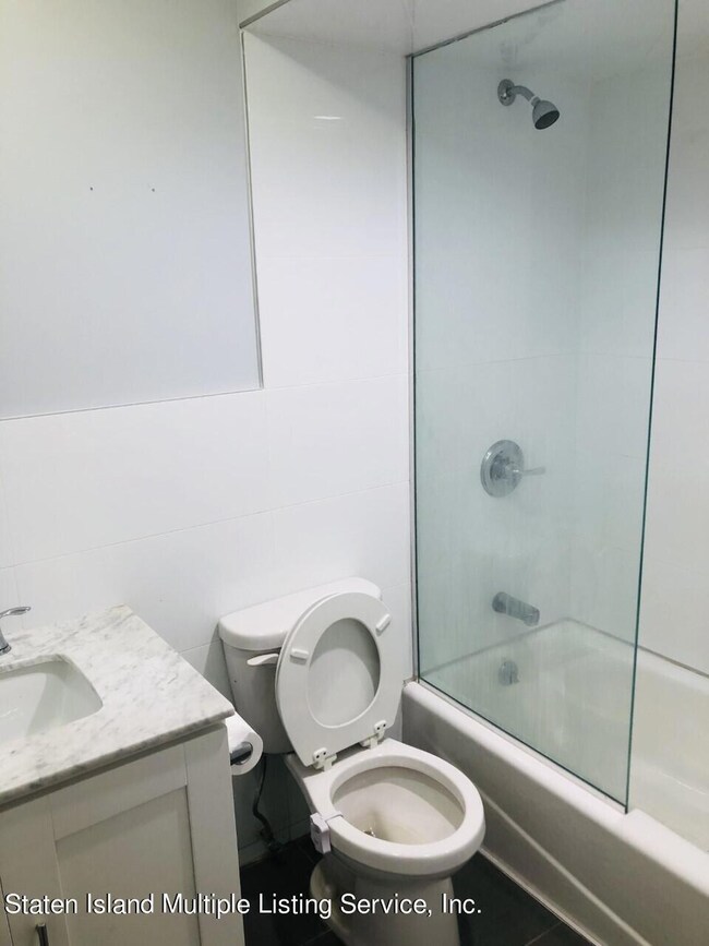 241 Lockman Ave, Staten Island, NY 10303 - photo 5