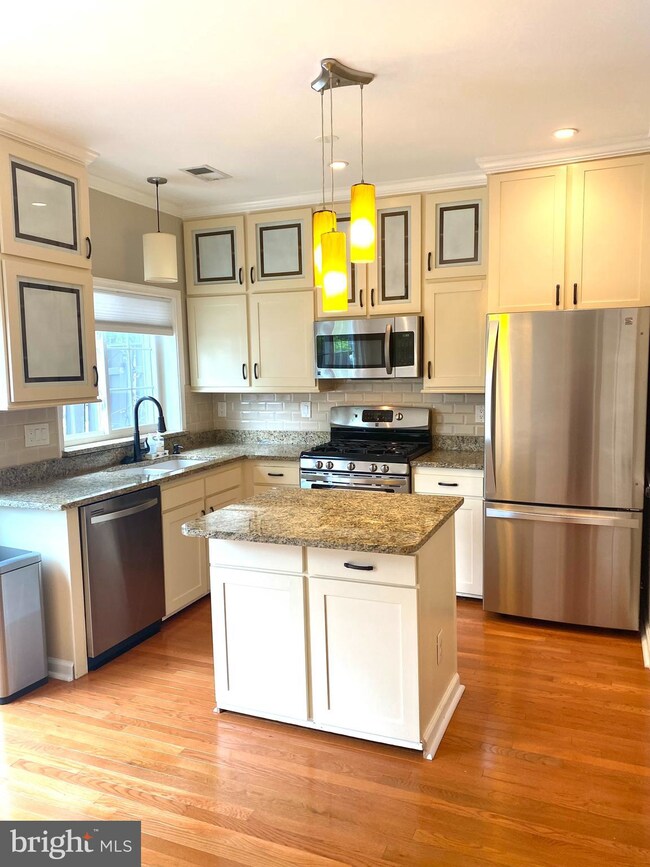 7136 Tolliver St, Alexandria, VA 22306 - photo 3