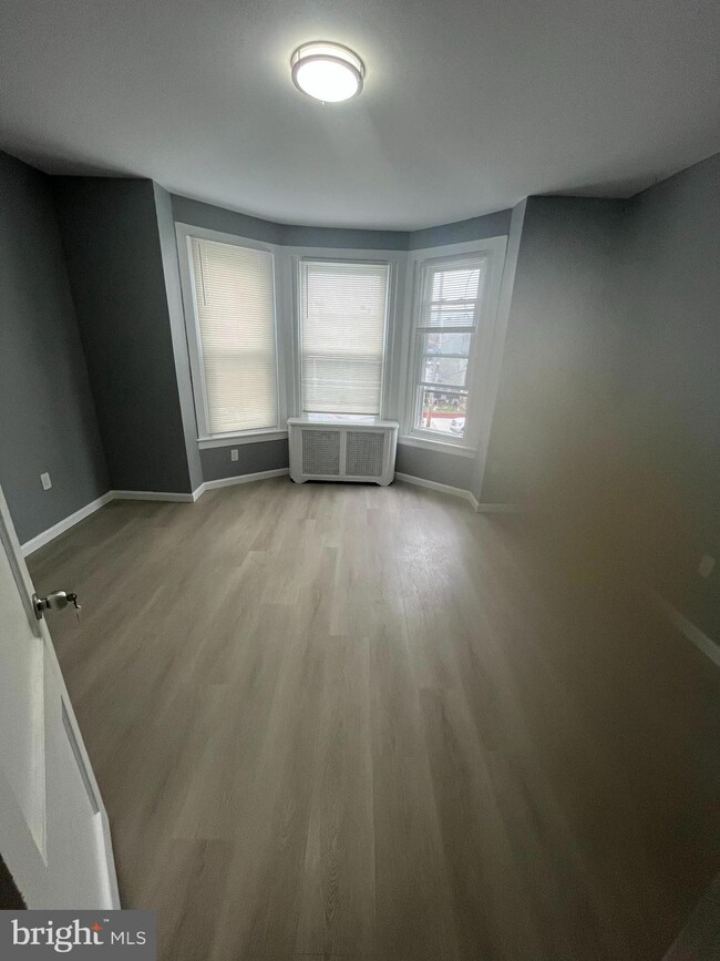 5917 Spruce St unit 2, Philadelphia, PA 19139 - photo 3