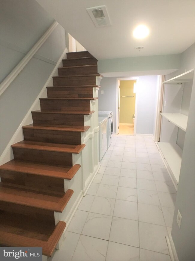 1700 N Roosevelt St, Arlington, VA 22205 - photo 2