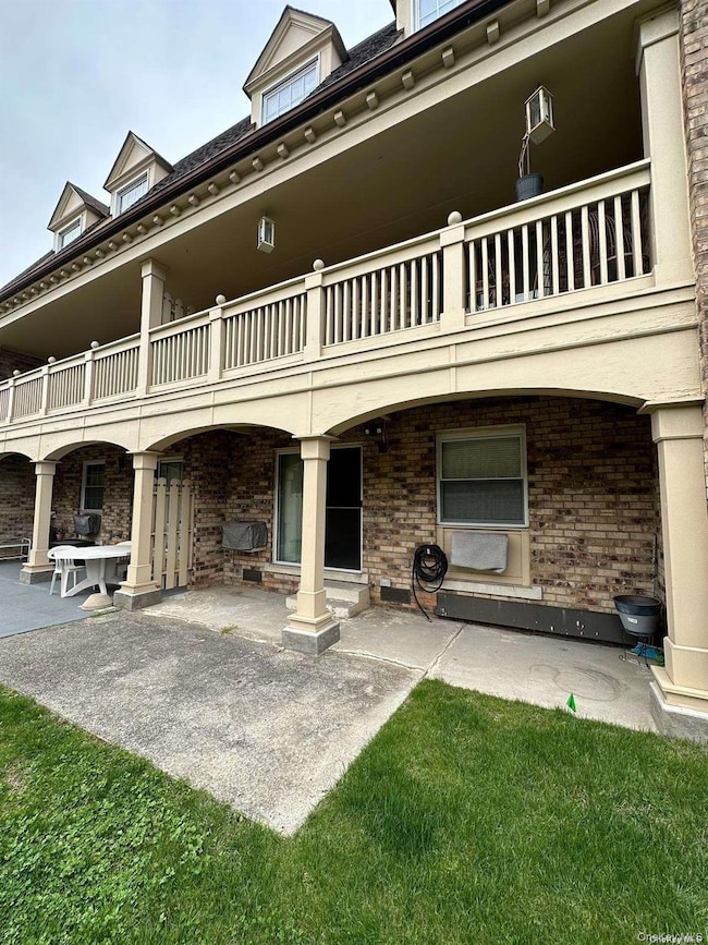 13-36 Robin Ln unit 70 L, Bayside, NY 11360 - photo 4