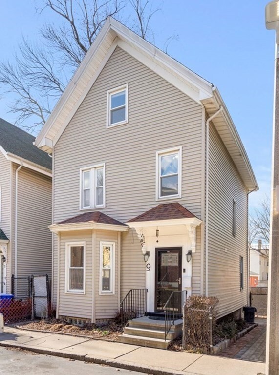 9 Mills St, Roxbury, MA 02119 - photo 2