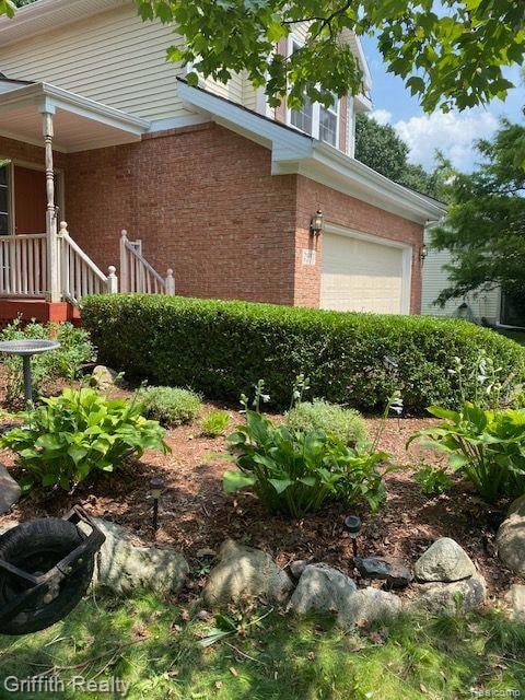 2557 Hilltop Ln unit 200, Howell, MI 48843 - photo 2