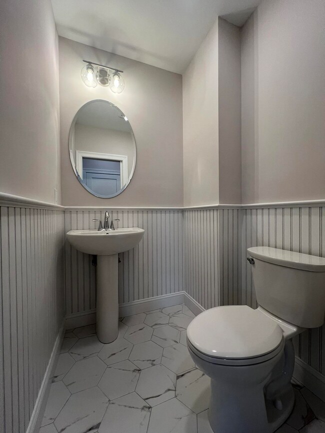 46 Juniper Ln, Portsmouth, NH 03801 - photo 4