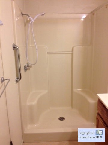 533 Denise Dr, New Braunfels, TX 78130 - photo 6