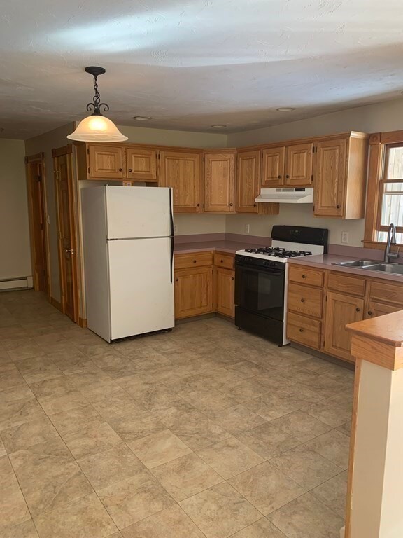 18 Norfolk Ave unit 1, Medway, MA 02053 - photo 7