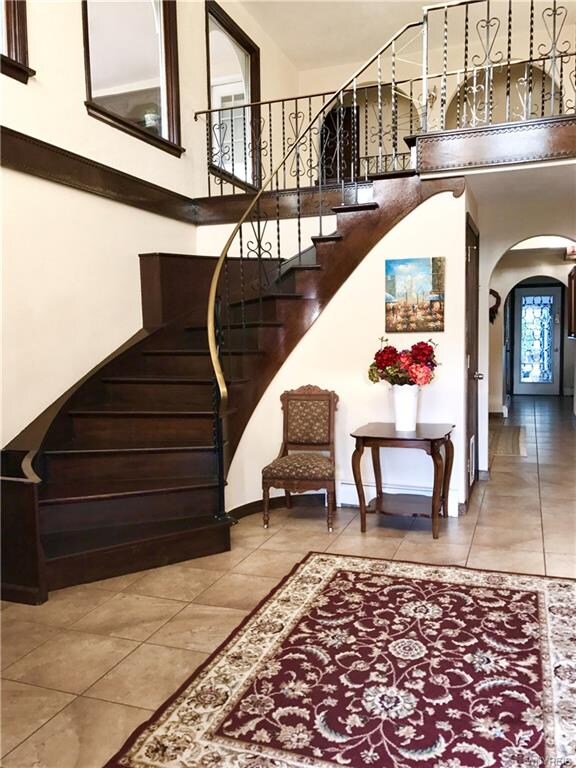 Two story front entry foyer