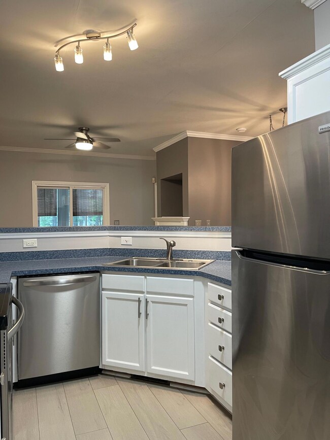 40B43207-FC88-4041-B18C-602B86BB8488