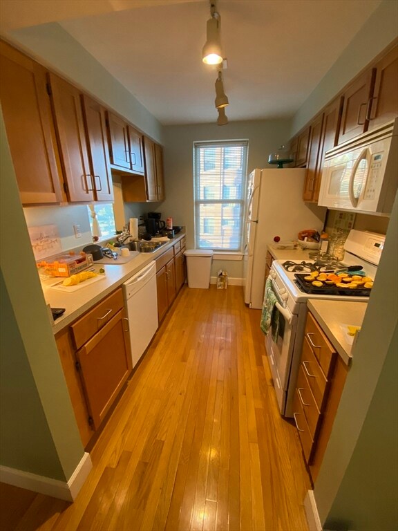 100 Library St unit 112, Chelsea, MA 02150 - photo 4