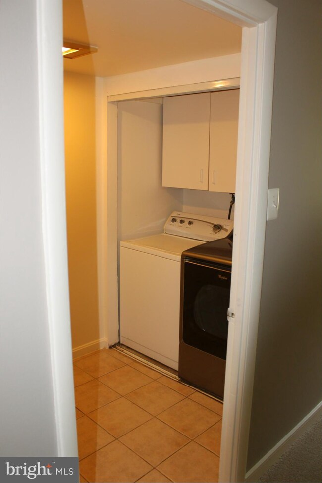 14406 Bel Pre Dr, Silver Spring, MD 20906 - photo 5
