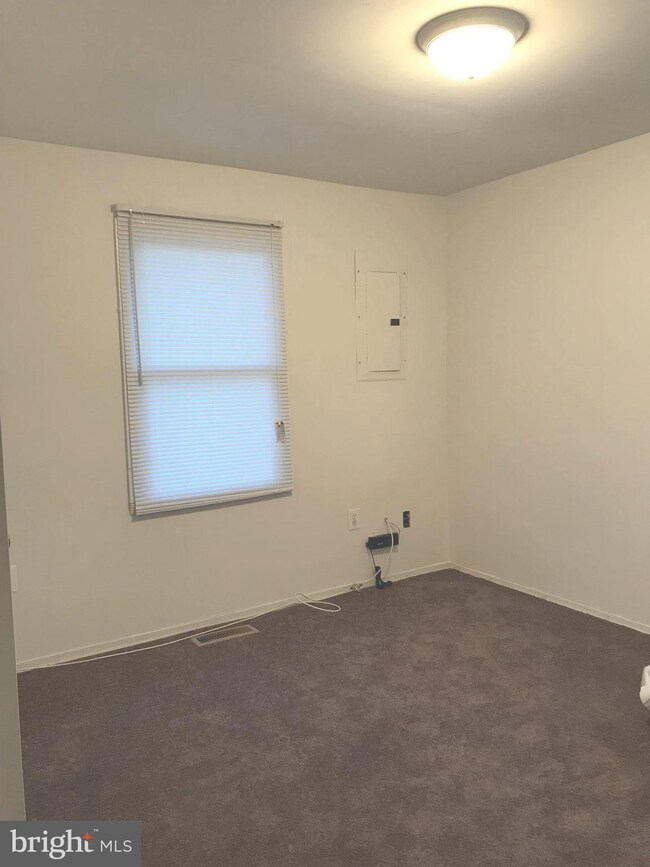 9032 Hickory Hill Ave, Lanham, MD 20706 - photo 6