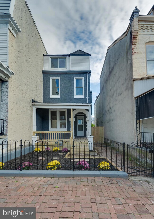 315 S 17 1 2 St, Reading, PA 19602 - photo 2