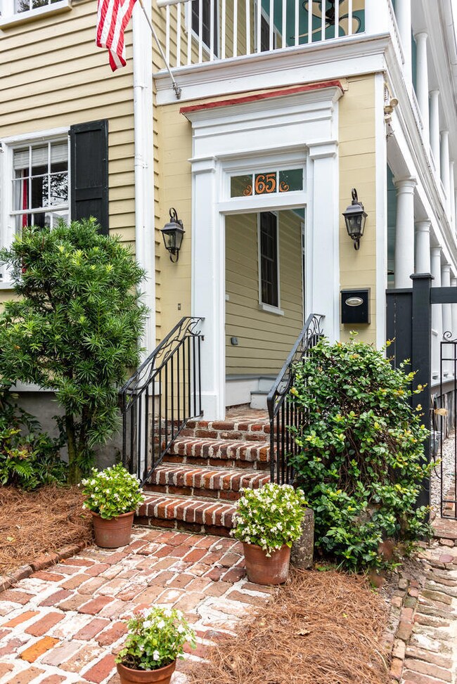 65 Warren Street Charleston SC-large-005