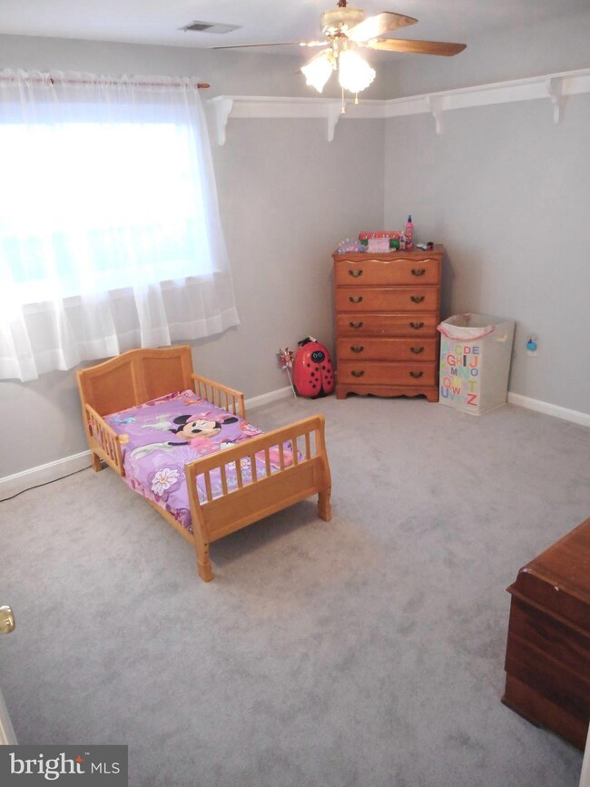 1121 Huntmaster Terrace NE unit 102, Leesburg, VA 20176 - photo 4