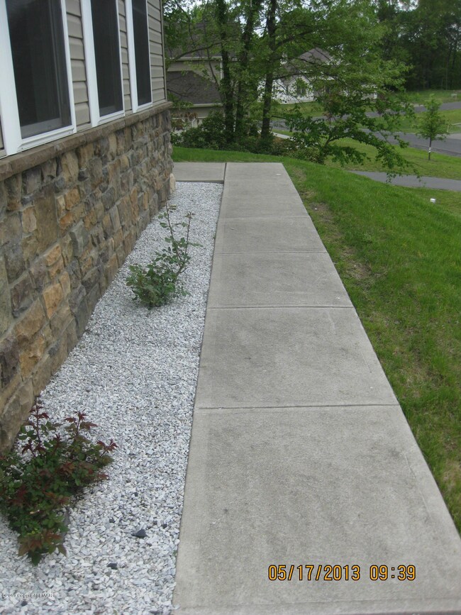 227 Dryden Rd, Stroudsburg, PA 18360 - photo 5