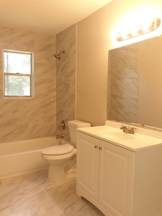 4118 Sayers St, Houston, TX 77026 - photo 7