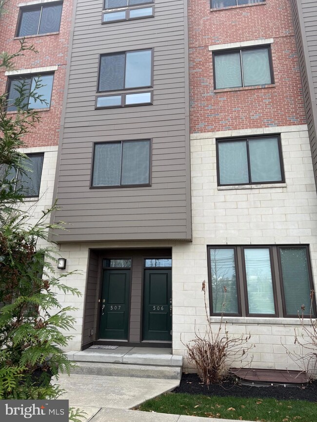 506 Lakeview Ct unit 12 UPPER, King of Prussia, PA 19406 - photo 2